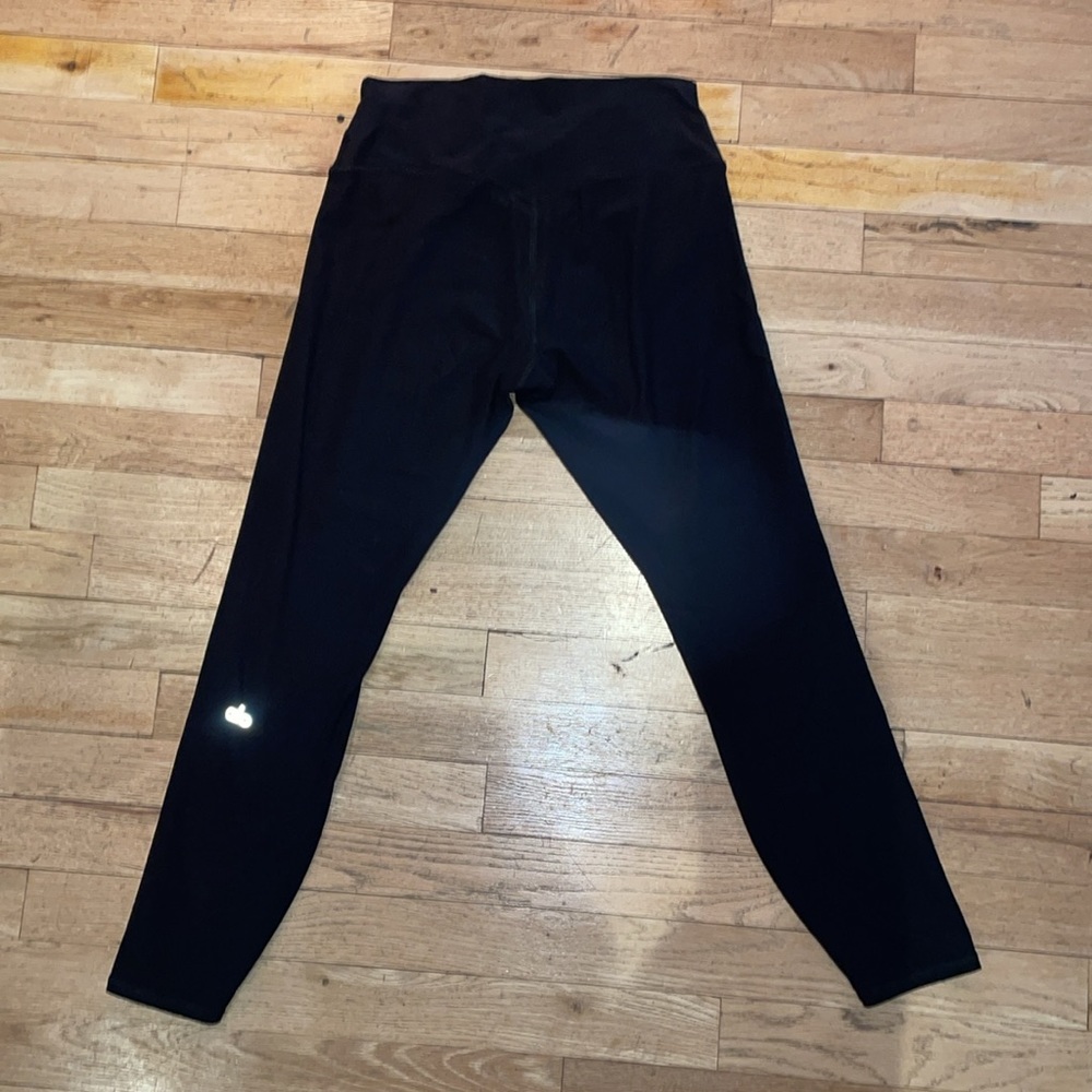 ALO Yoga 7/8 Black Leggings